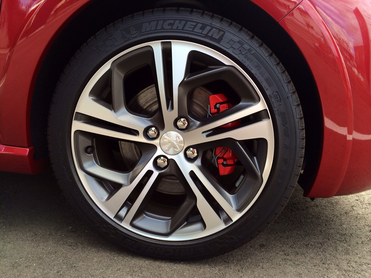 208GTi 試乗車
