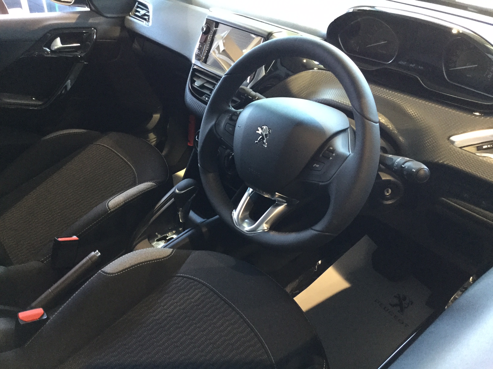 展示車のご用意ができました！