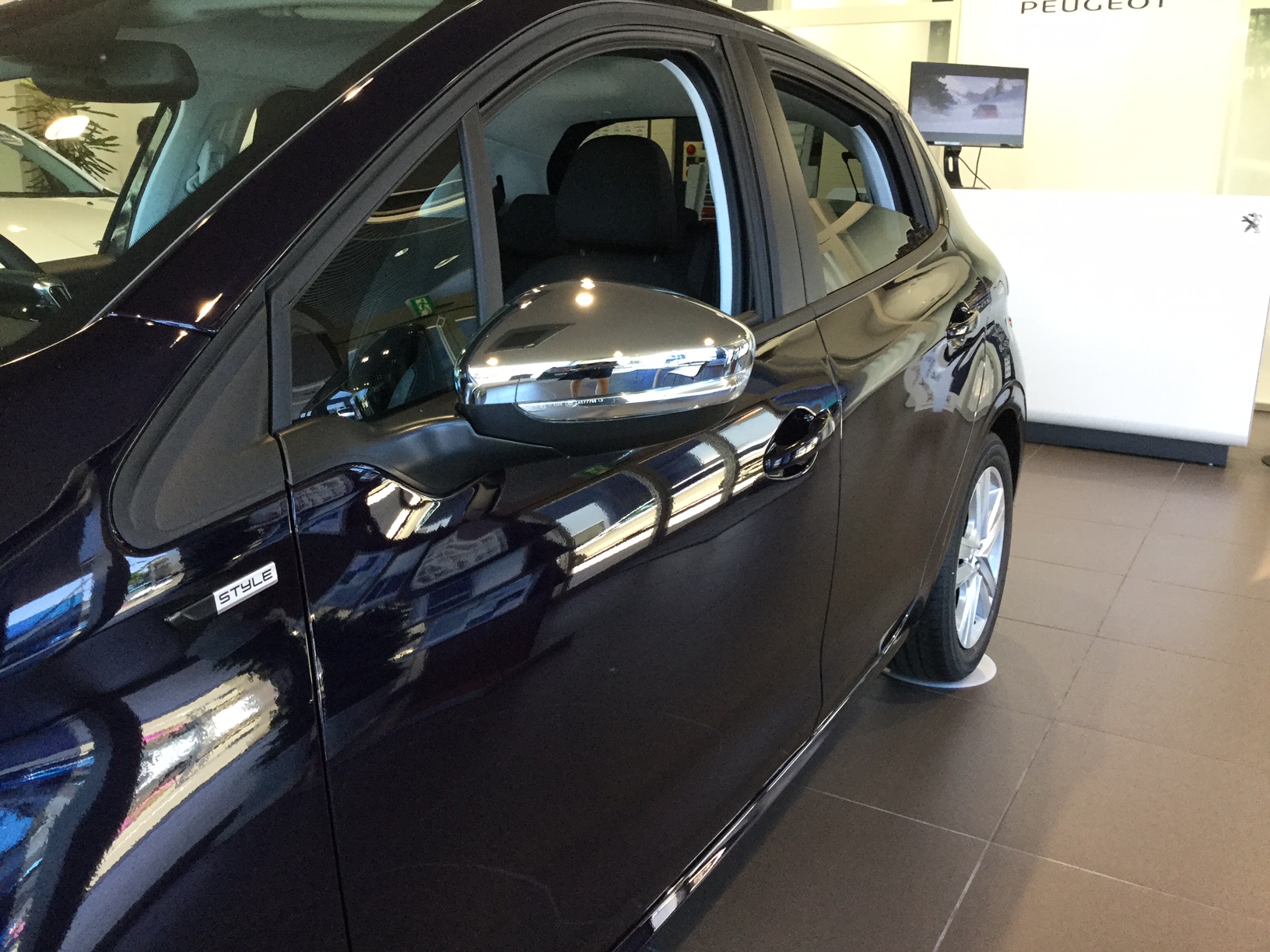 展示車のご用意ができました！