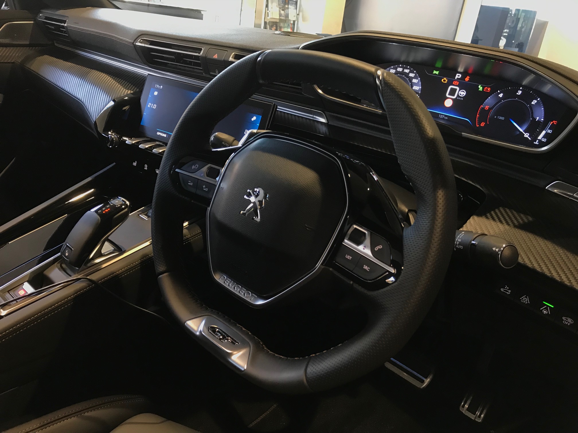 New PEUGEOT 508 ROAD SHOW 