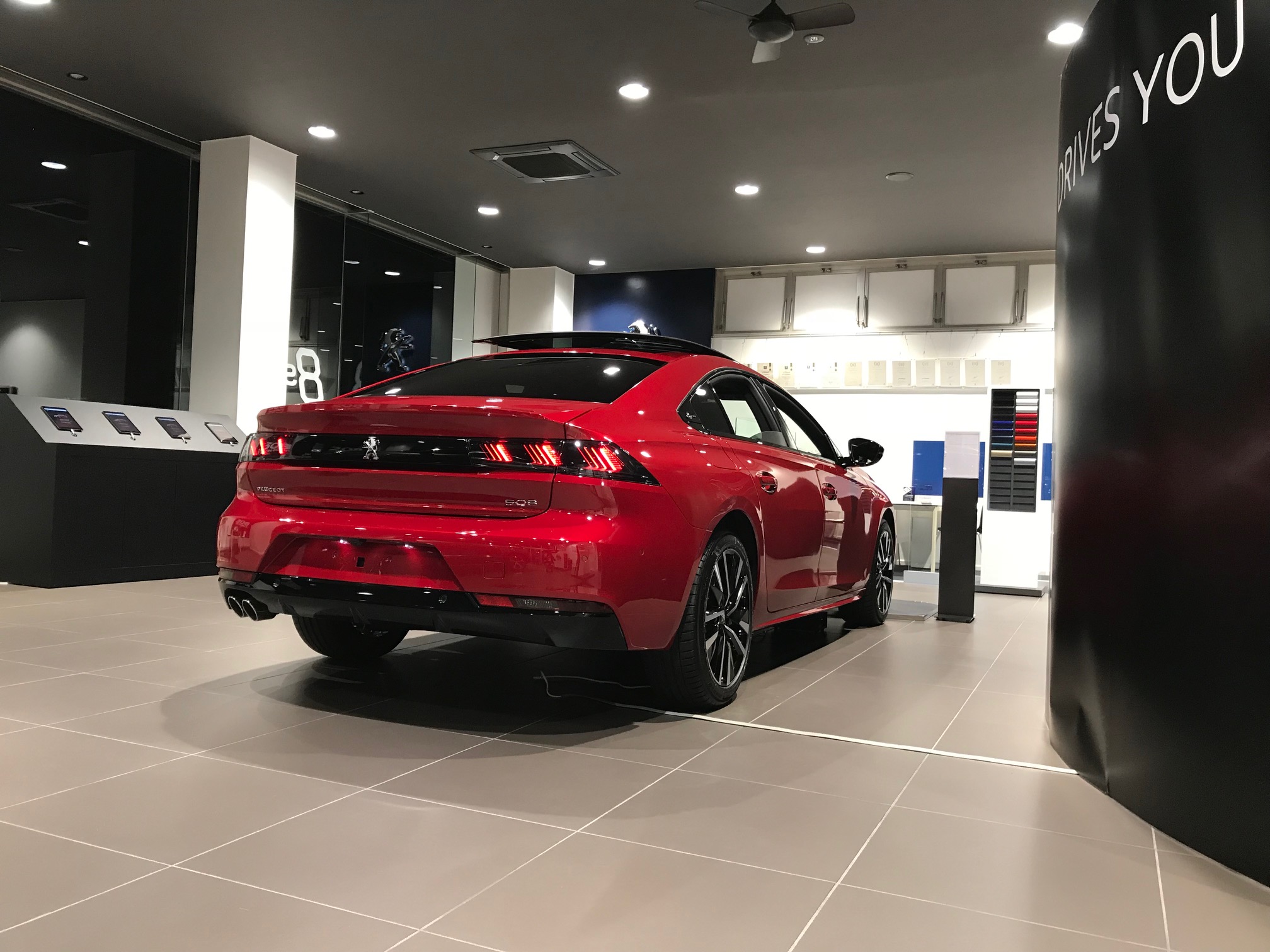 New PEUGEOT 508 ROAD SHOW 